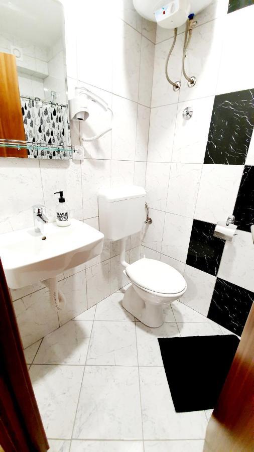 Apartmani Brko Kotor Varos Exteriör bild